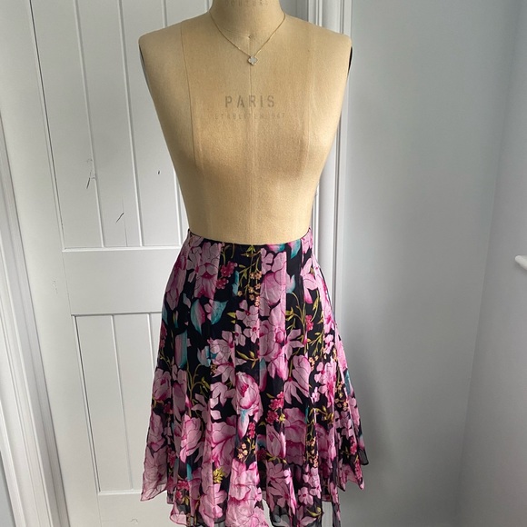 I.C.E. women’s skirt size 6 - Picture 2 of 5